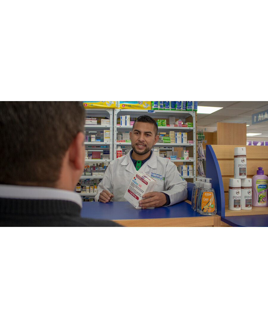 Góndola de medicamentos y productos de salud